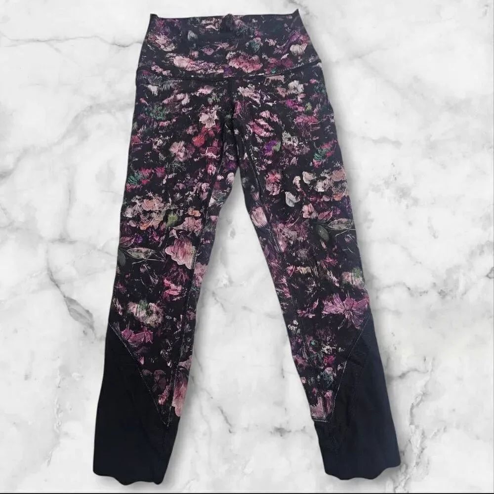 Lululemon Size 4 Floral Wunder Under Scalloped Hem